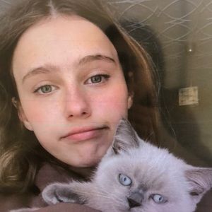 Meet your Posher, Mercedes